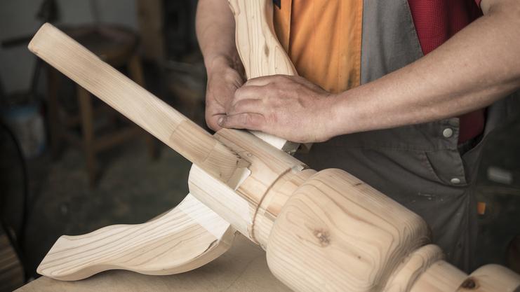 Holzstuhl vom #Branche1#